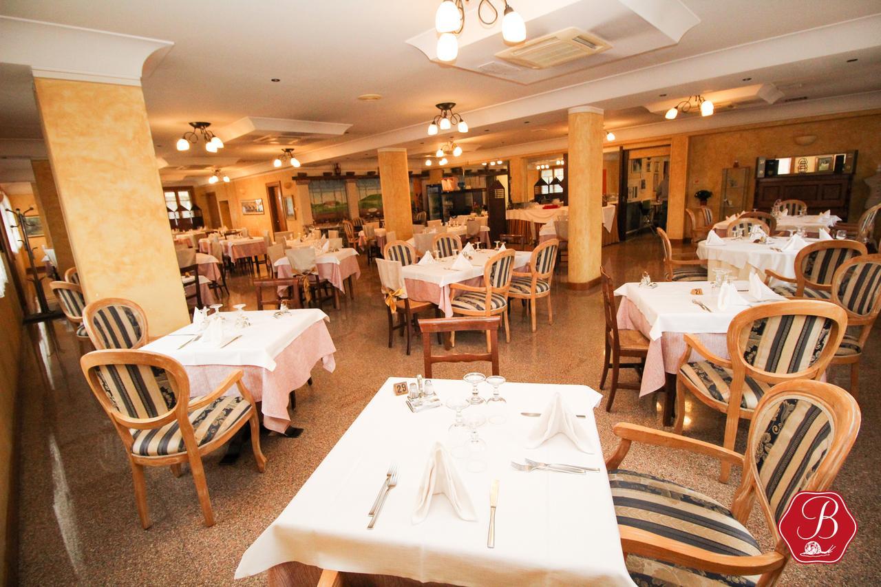 לינה וארוחת בוקר לונאטו Trattoria Bettola מראה חיצוני תמונה